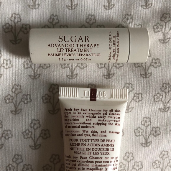 Fresh bestselling cleanser and lip duo (travel) - Picture 2 of 8